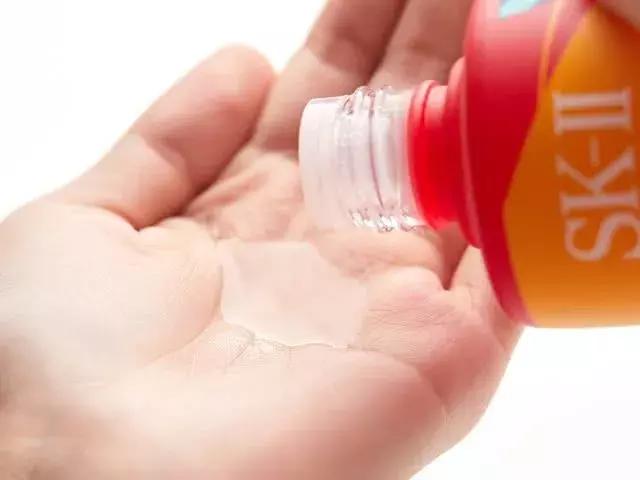 化妆水深层清理,化妆水深度补水