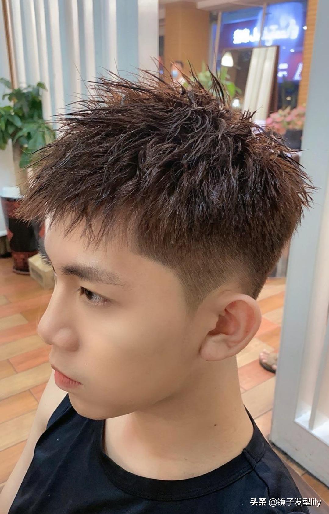 最潮男士发型50款适合各种脸型哦,越简单越帅气的男士发型8款