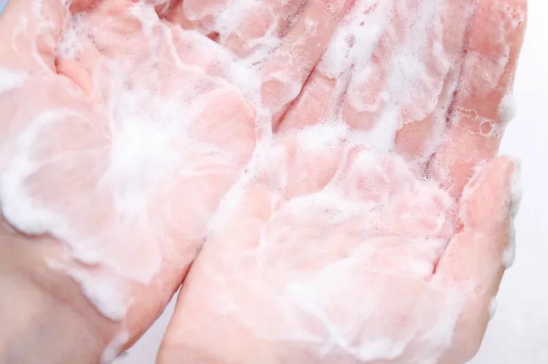 男士痘痘肌应该怎样护肤早晚,男士痘痘肌痘印护肤推荐