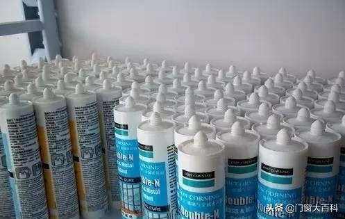 哪个品牌的玻璃胶最好最环保耐用,玻璃胶大品牌排行榜及价格