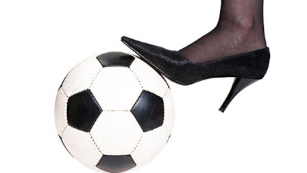 国脚中超踢不上球,足球踢得不好还能学啥