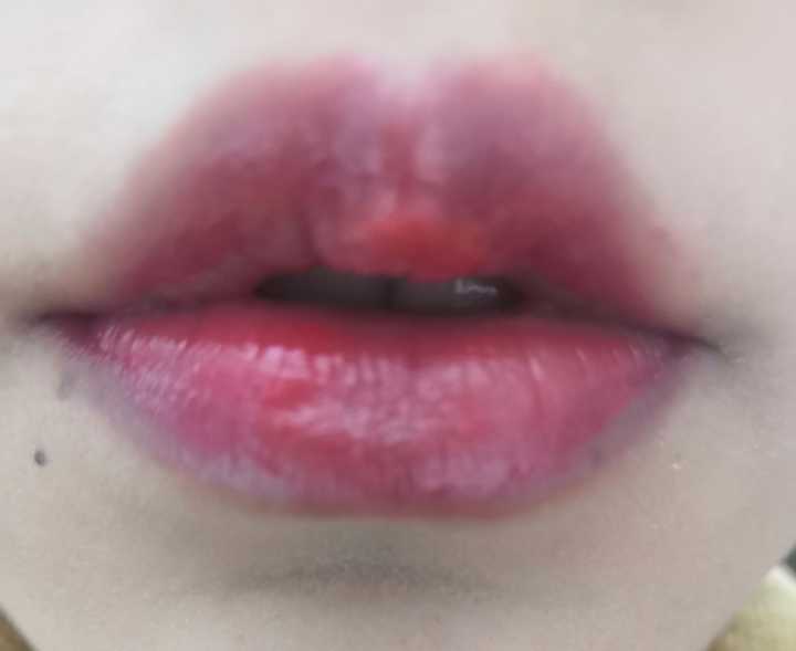 冷肤色适合的口红,冷肤色口红必买色号