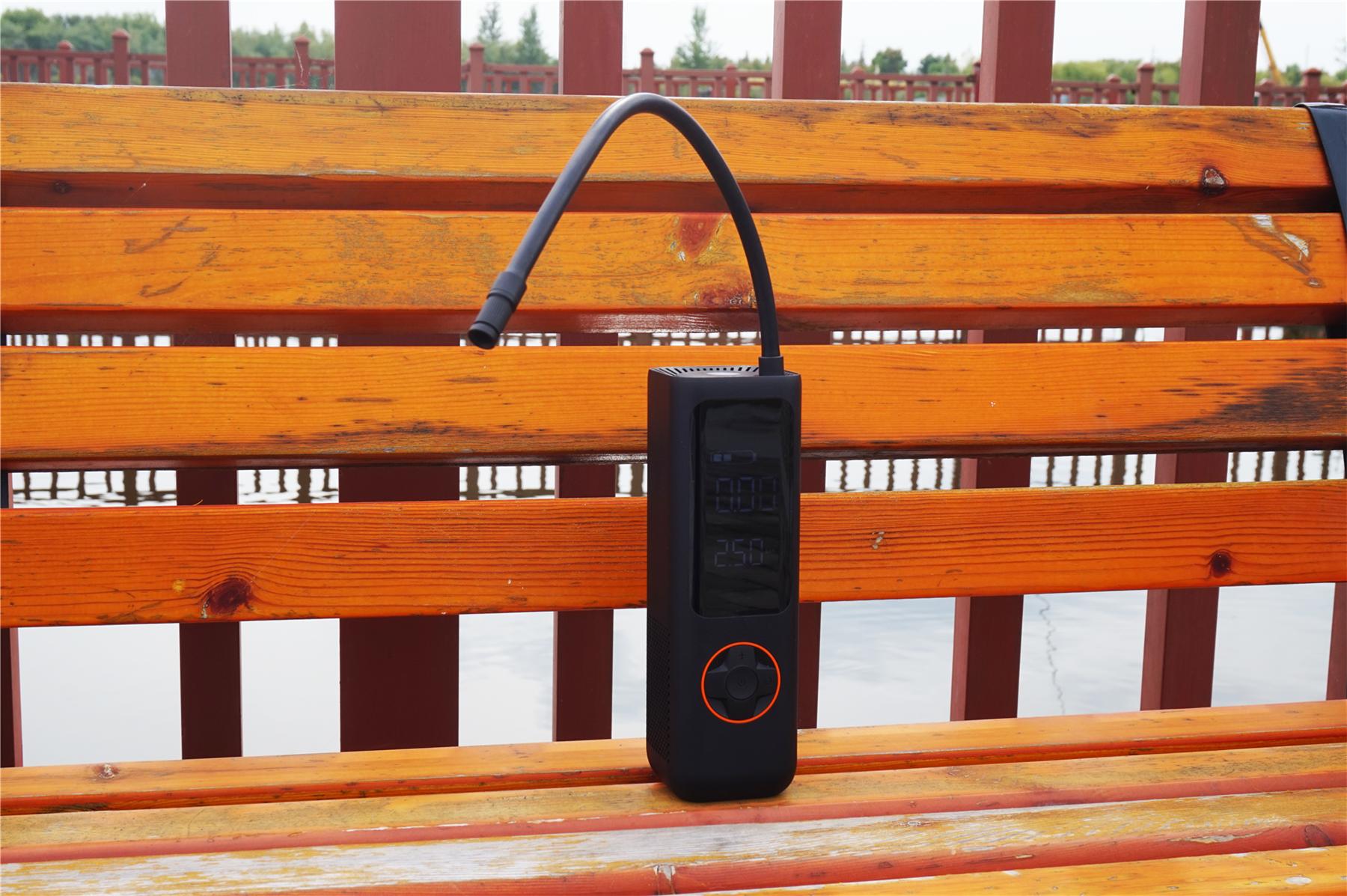 开车遇到胎压不足,跑长途车胎没气用什么打气好