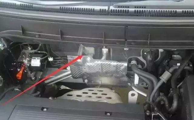 老车噪音大漏风解决方法,汽车密封胶条消除噪音