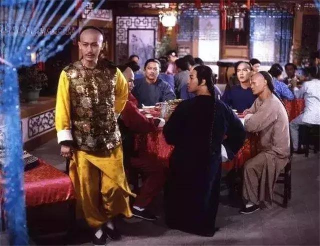 香港影坛三大全能影人，成龙上榜，《霍元甲》独臂老人也在