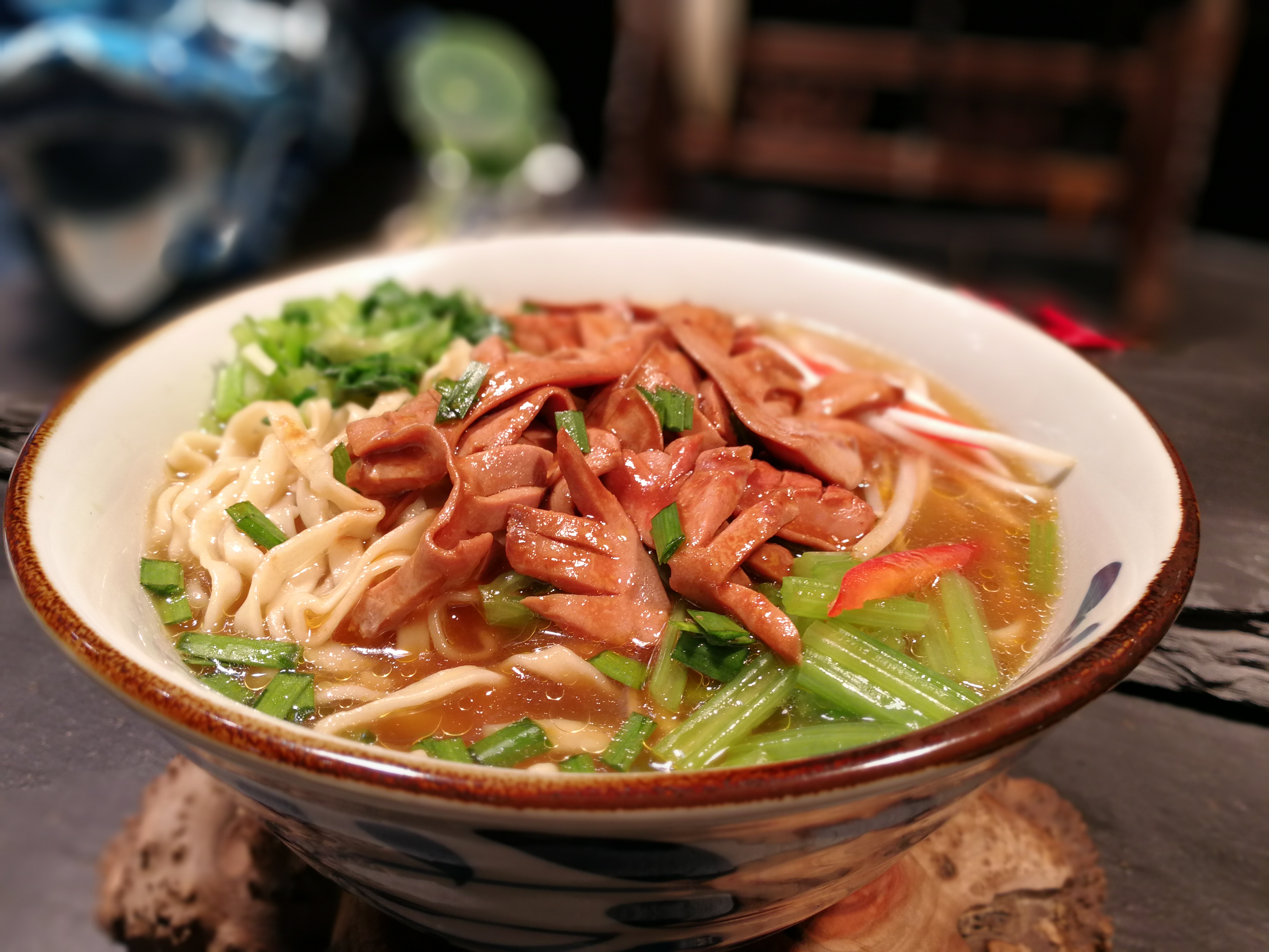 镇江锅盖面的面条是什么面,镇江锅盖面有多厉害