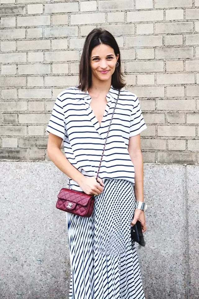 条纹穿搭还能更大胆吗,条纹的上衣搭什么好看