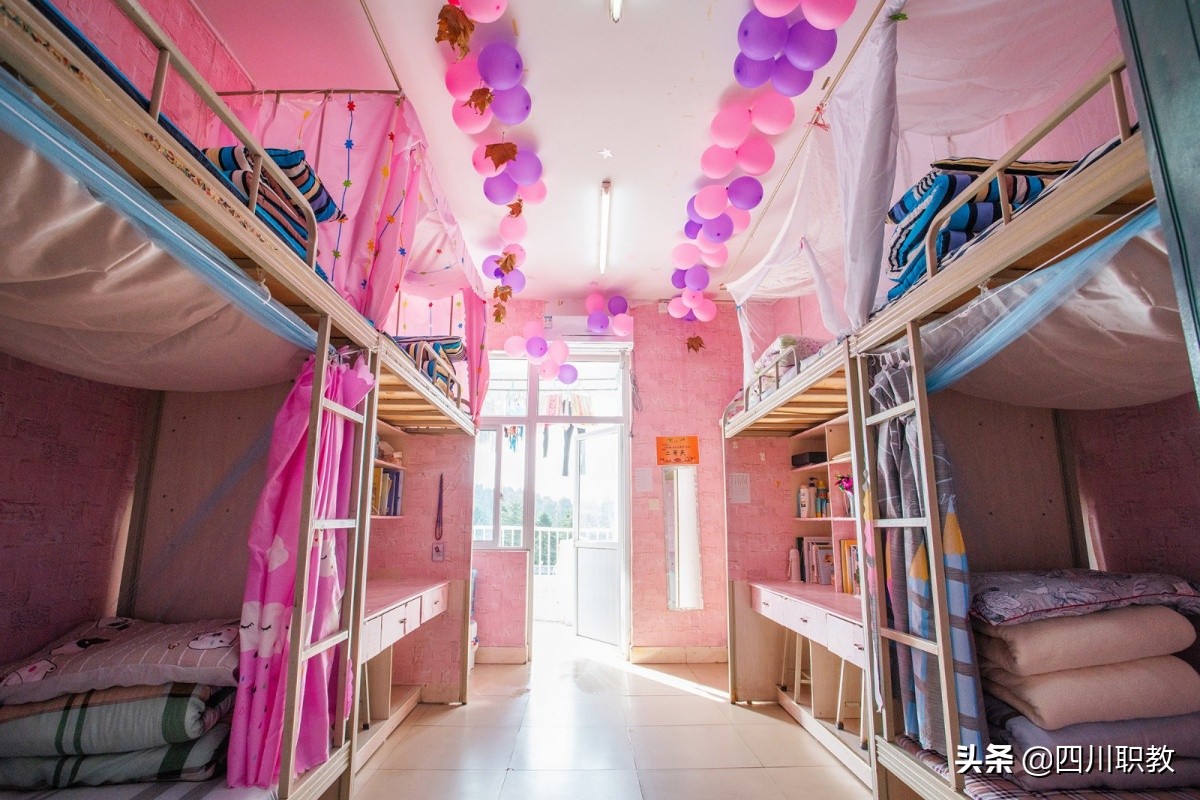 中国科技城里的大学，也是四川单招的5所国家示范高职院校之一