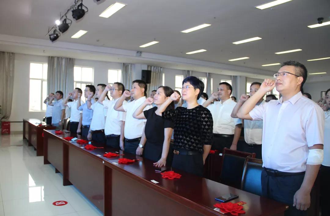 弘扬抗疫精神同心共抗疫情,医师节弘扬抗疫精神护佑人民健康