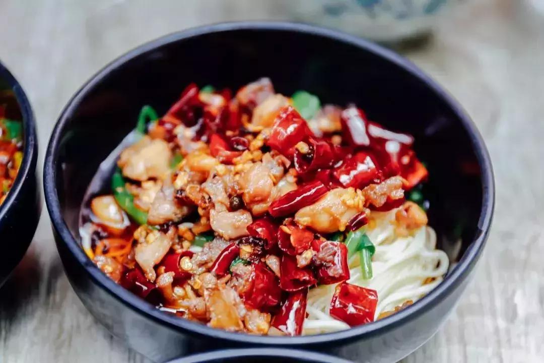 沙坪坝夏季小吃探店推荐,沙坪坝老字号美食推荐电话