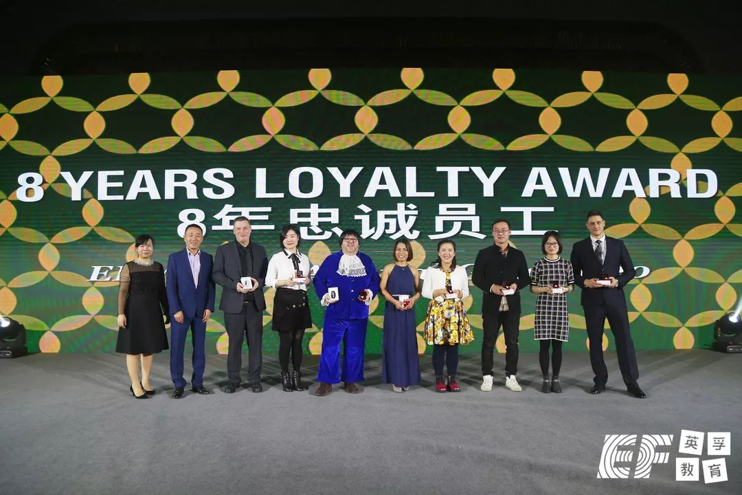 鑻卞瓪澶哄啝,鑻卞瓪娲诲姩鍥為【