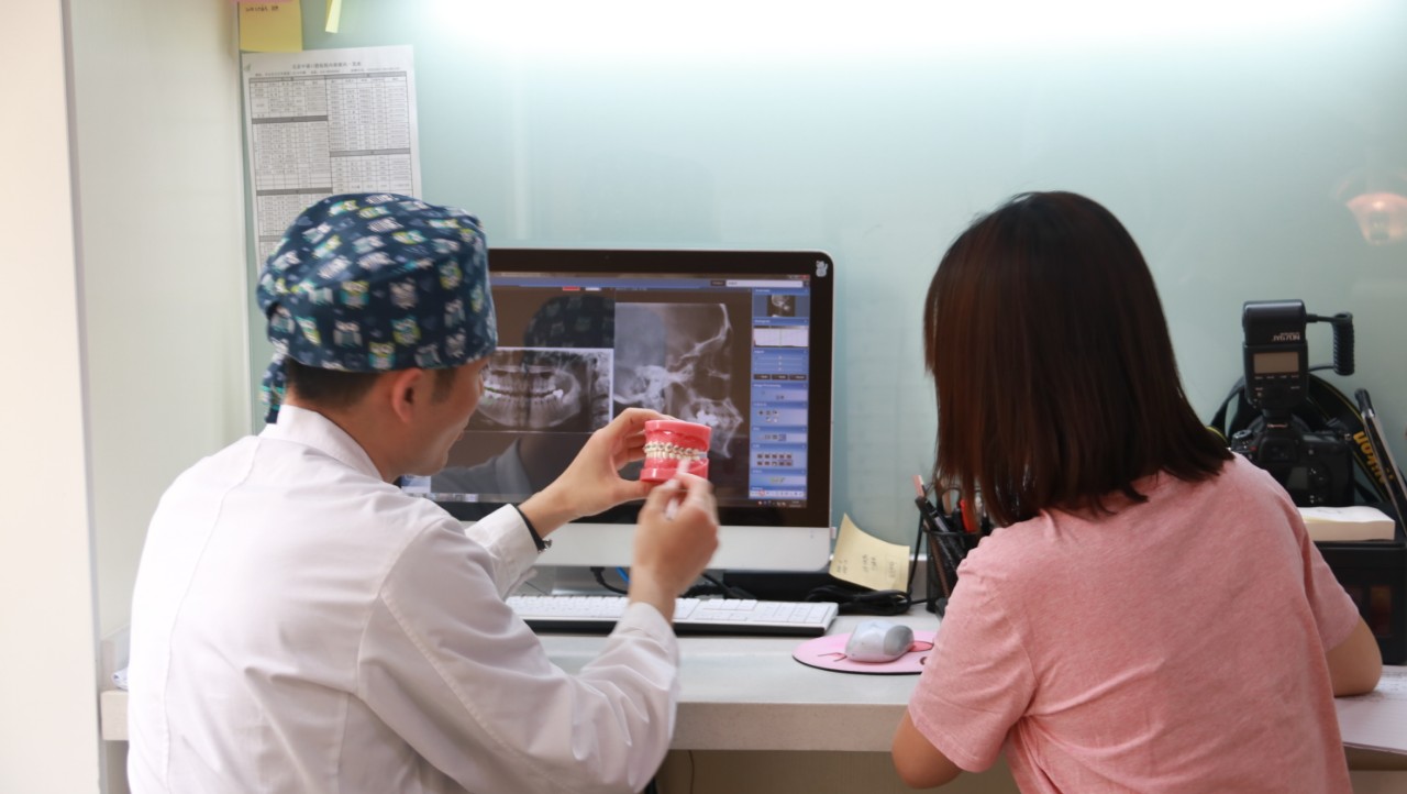 整牙齿堪比整容,矫正牙齿大概多少钱龅牙