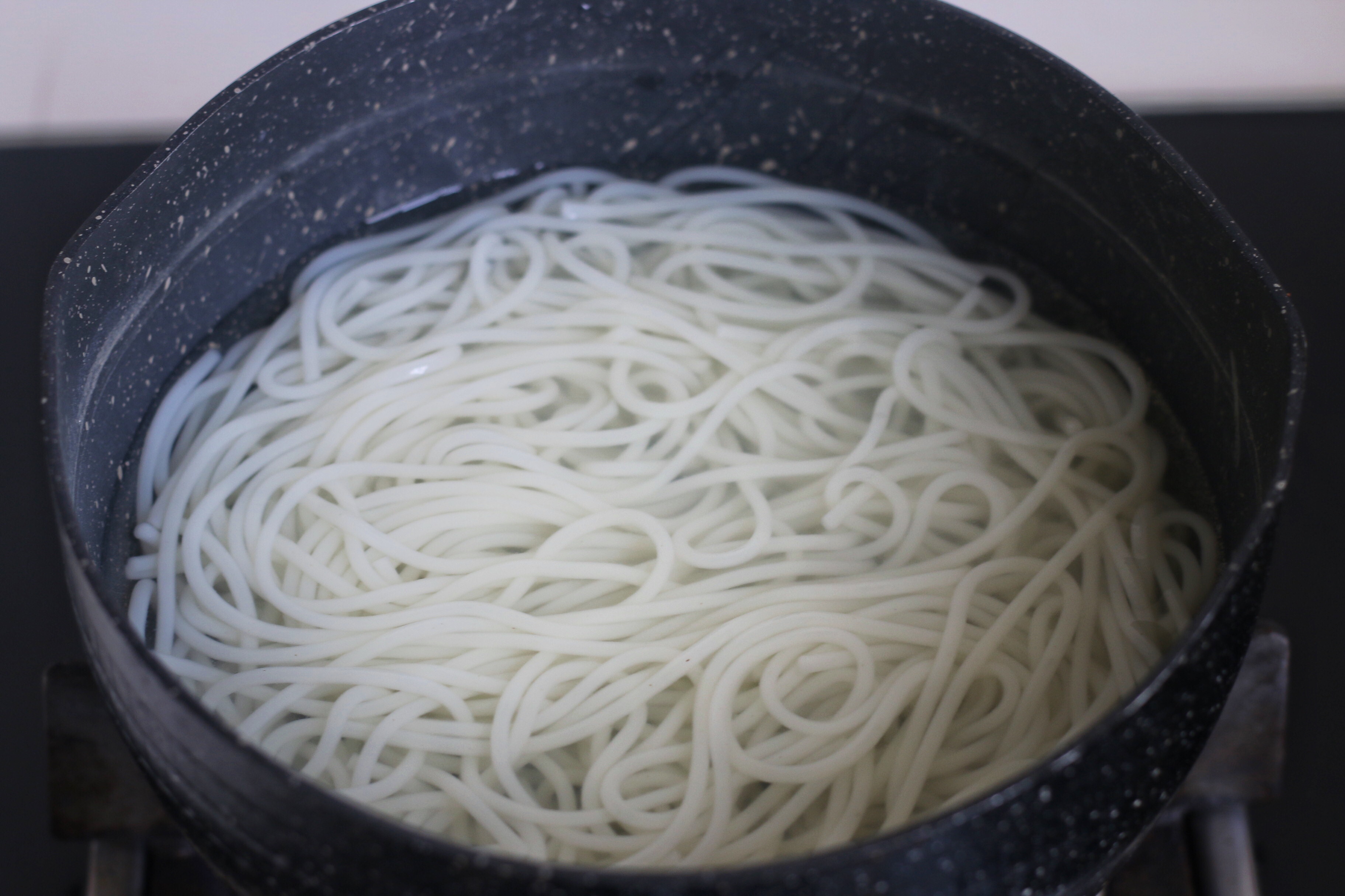 怎么煮出来的螺蛳粉更好吃,吃了过期6个月的螺蛳粉