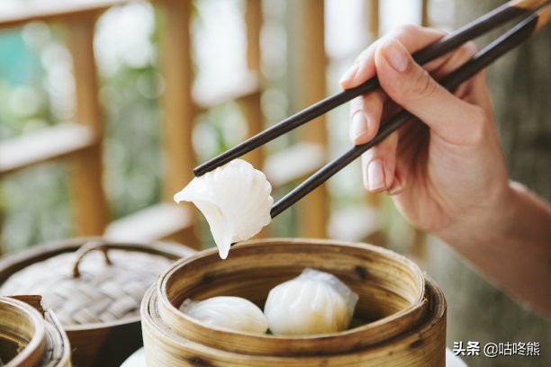 蒸烤箱的蒸汽功能与蒸锅相比效果如何？实测对比得出不一样的结论