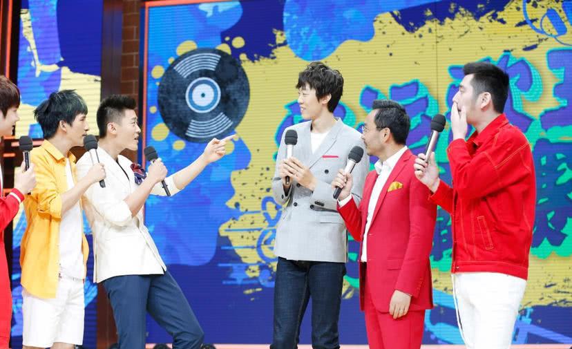 跳高之神张国伟退役视频,昔日跳高第一人张国伟去哪了