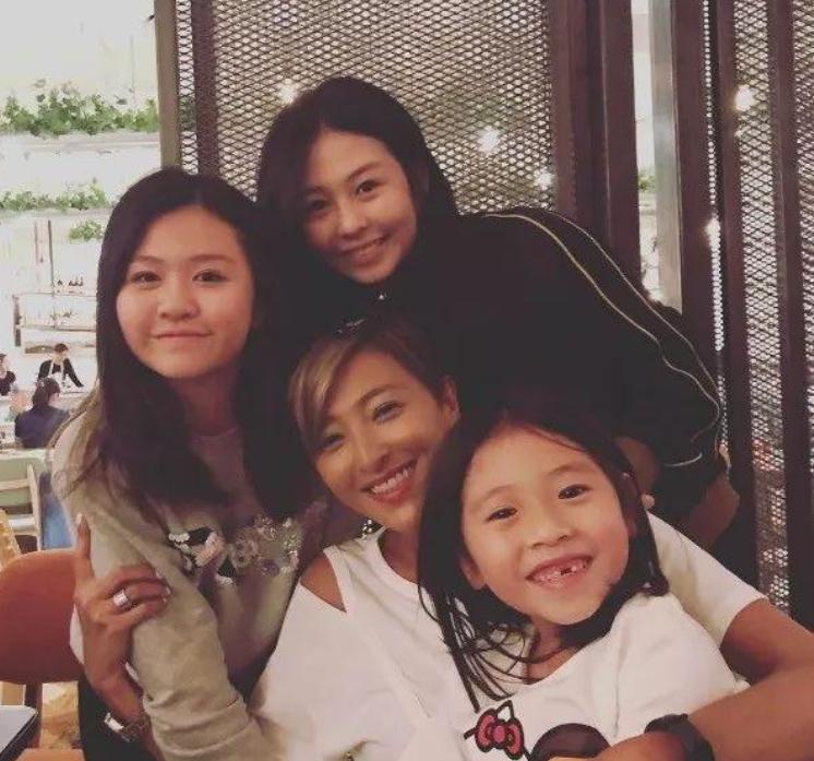 邱淑贞中年照片,邱淑贞情史大揭秘