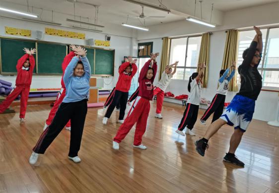 梅楚安工人文化宫讲党课,梅楚安活动