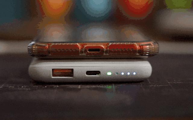 南卡充电宝测评缺点,南卡充电宝与绿联无线充电宝对比