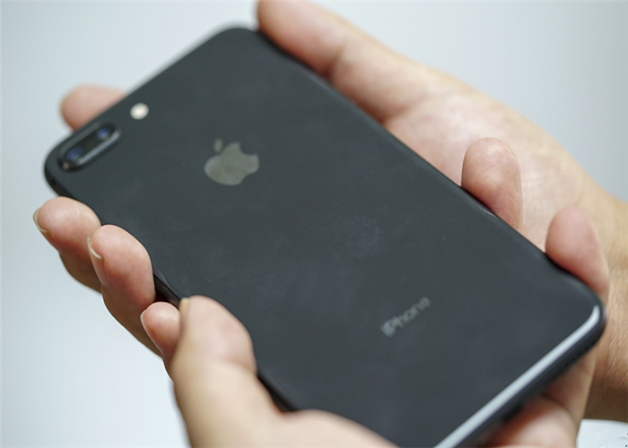 苹果8p相当于现在什么的安卓手机,iphone8p是目前苹果最大的手机吗