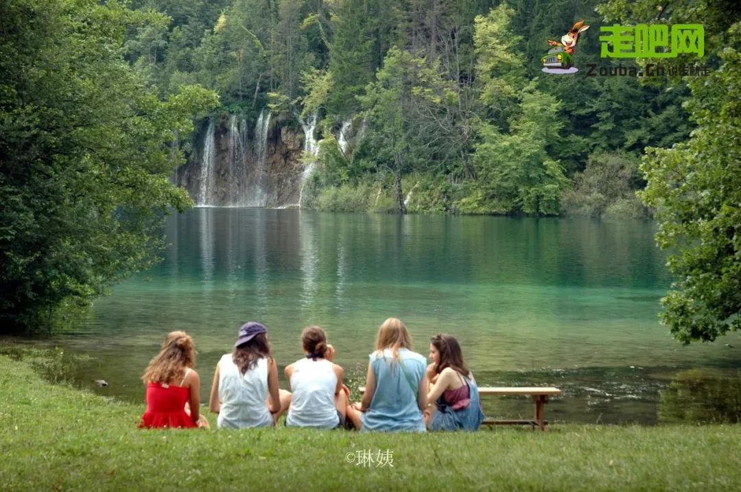 女教师3年游20国,六十岁的女人一个人穷游中国