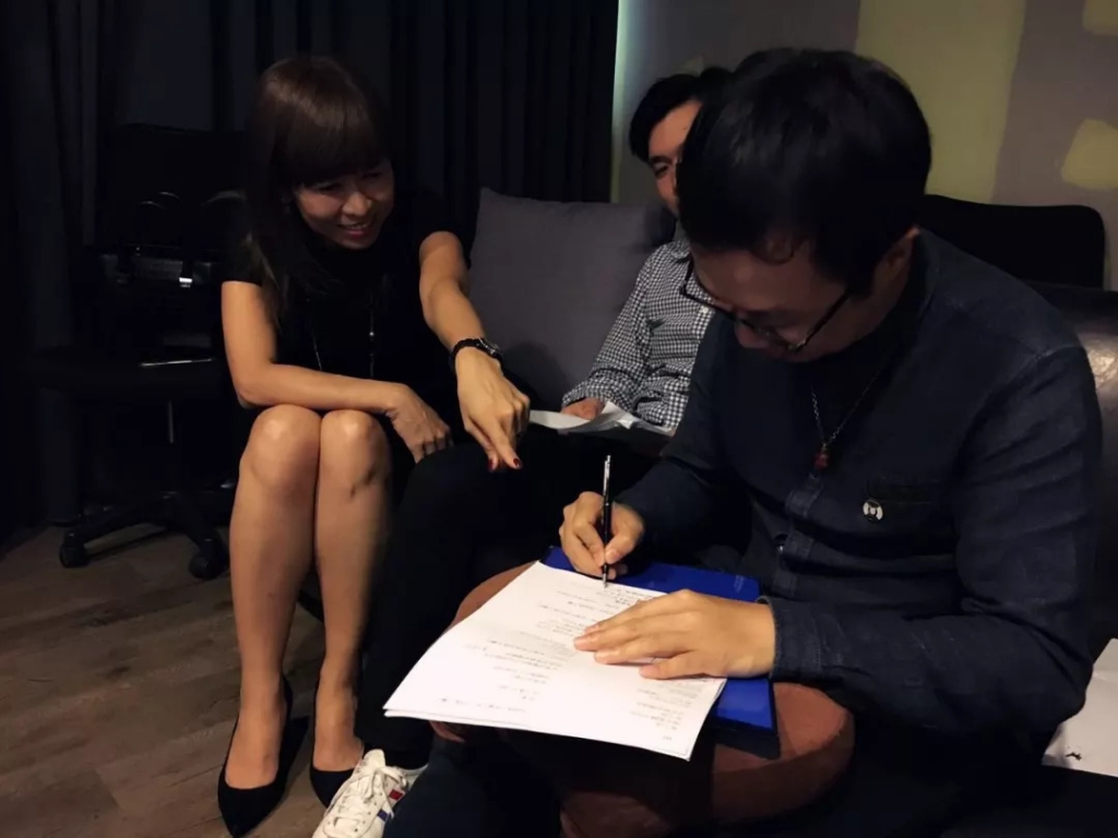 耐克阿迪鞋子销量,鞋子品牌三巨头阿迪耐克