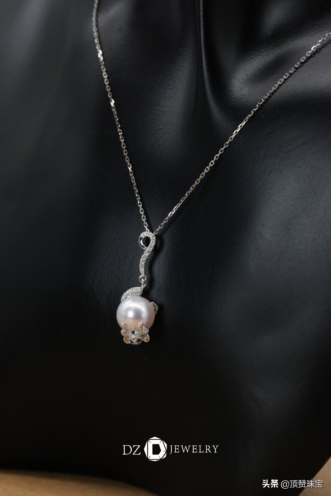 可爱米老鼠镶钻灵动项链吊坠,2022年新品金鼠项链