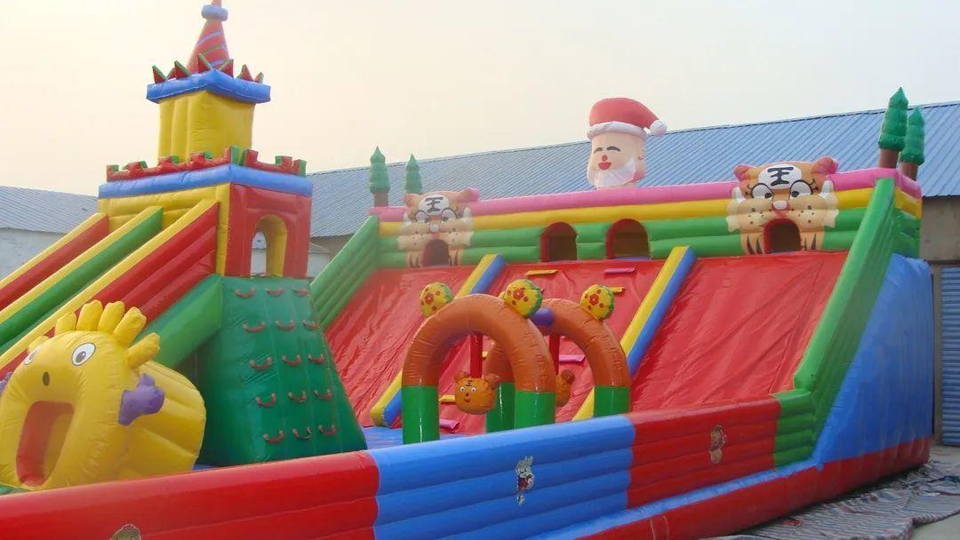 儿童充气式蹦蹦床滑梯,孩子玩的蹦床设备