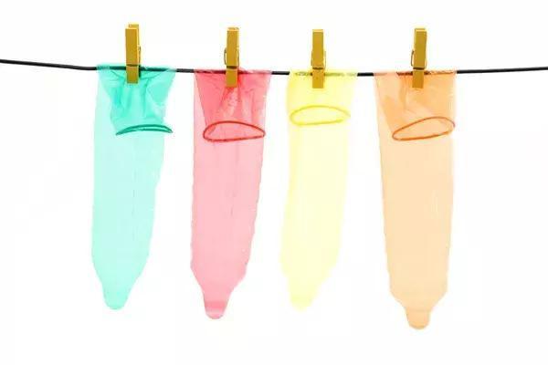 避孕套上的油对身体有害吗？解开你多年的疑惑