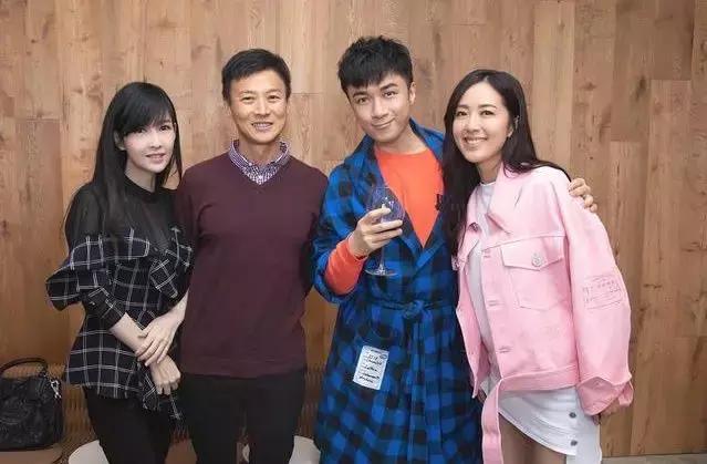 渣男何书桓的电视剧集数 (老版何书桓渣男片段)