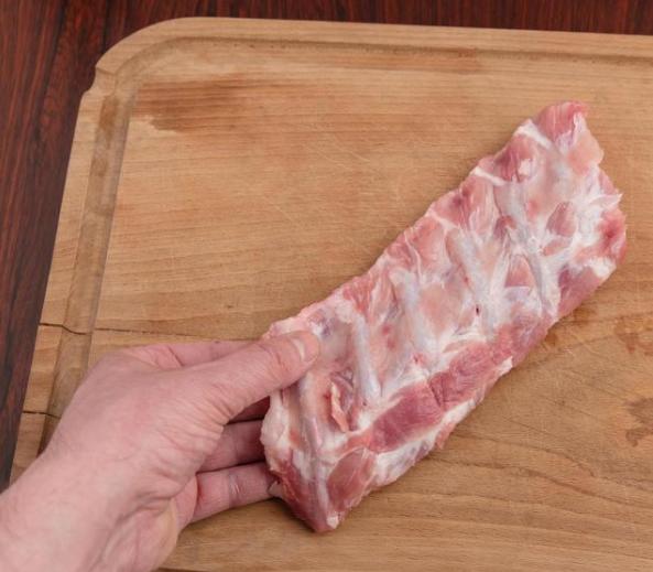 买排骨，大小排、颈排还不懂区分？口感差距很大，老板教你如何选