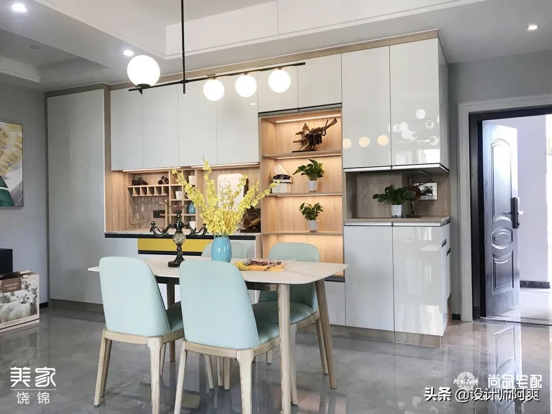 入户门正对客厅沙发玄关隔断,客厅正对大门有必要做隔断吗