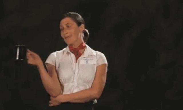 他用一首歌，让这家航空公司赔上1.8个亿