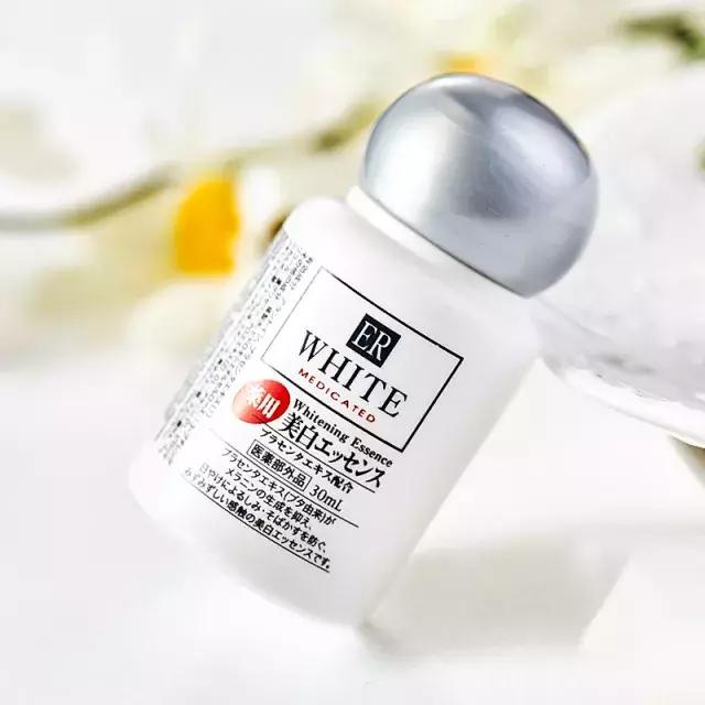 大创美白精华和雪肌精哪个好,大创美白精华