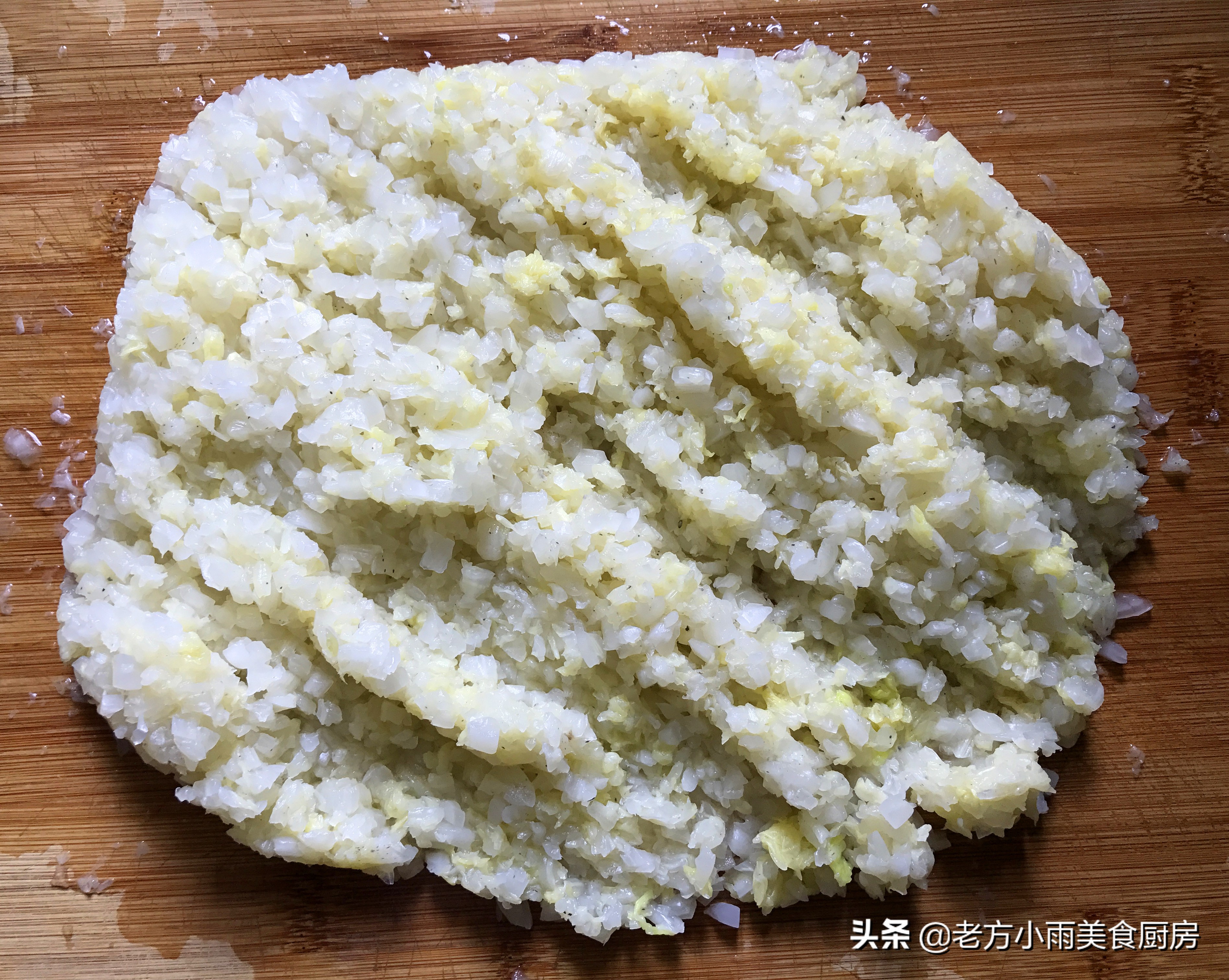 胡萝卜肉鸡蛋粉丝包子馅做法大全,芹菜猪肉粉丝包子馅怎么调最好吃