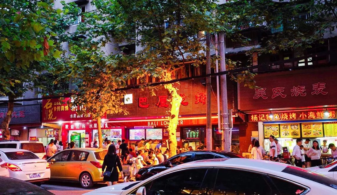 武汉的28条特色美食街,武汉美食街排名前十的地方
