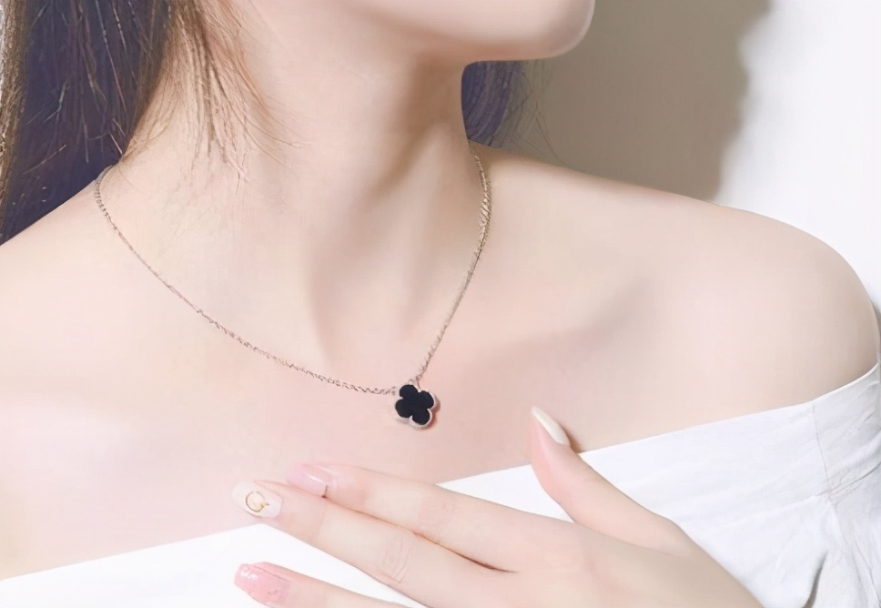 今年最流行的颈肩项链,选项链治愈