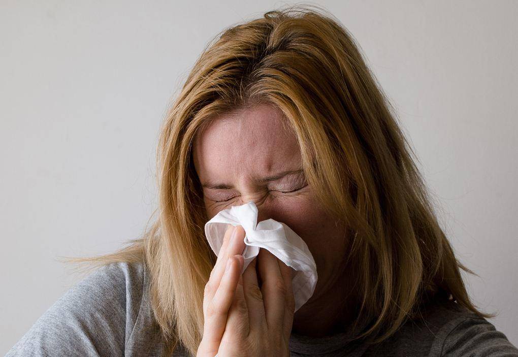 鼻炎折磨的一夜未眠,鼻炎试过很多方法都不行