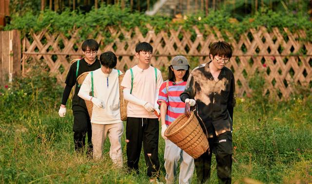 张艺兴加盟向往的生活的真正原因,张艺兴是这季向往的生活常驻吗