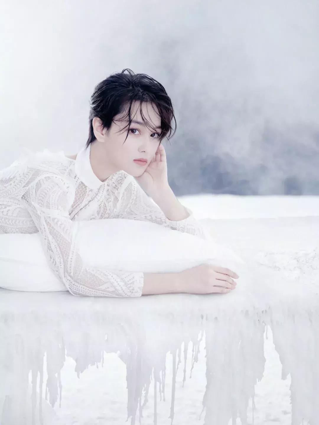 张馨予短发又飒又美,军嫂张馨予短发造型又a又飒