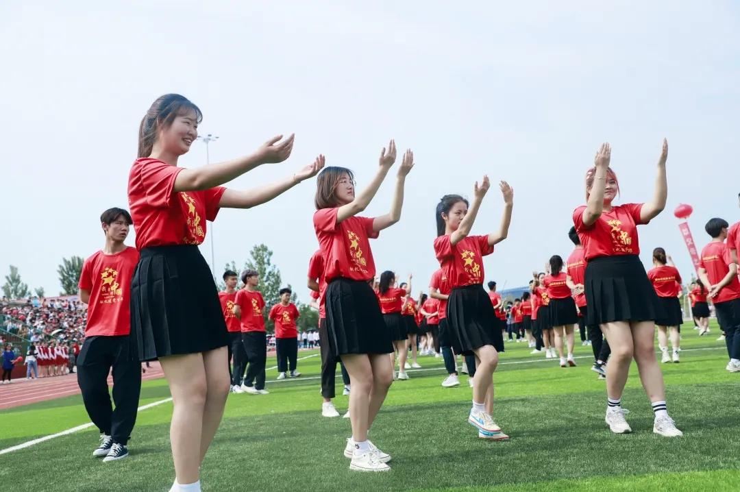 庆祝建党十周年校园艺术节手绘,建党100周年艺术节各个校园展演