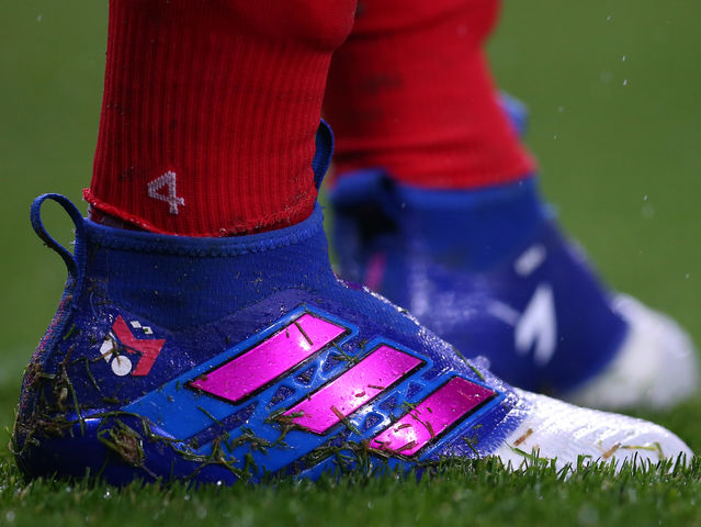 让人一眼看出踢球等级的球鞋,看鞋识人野球场