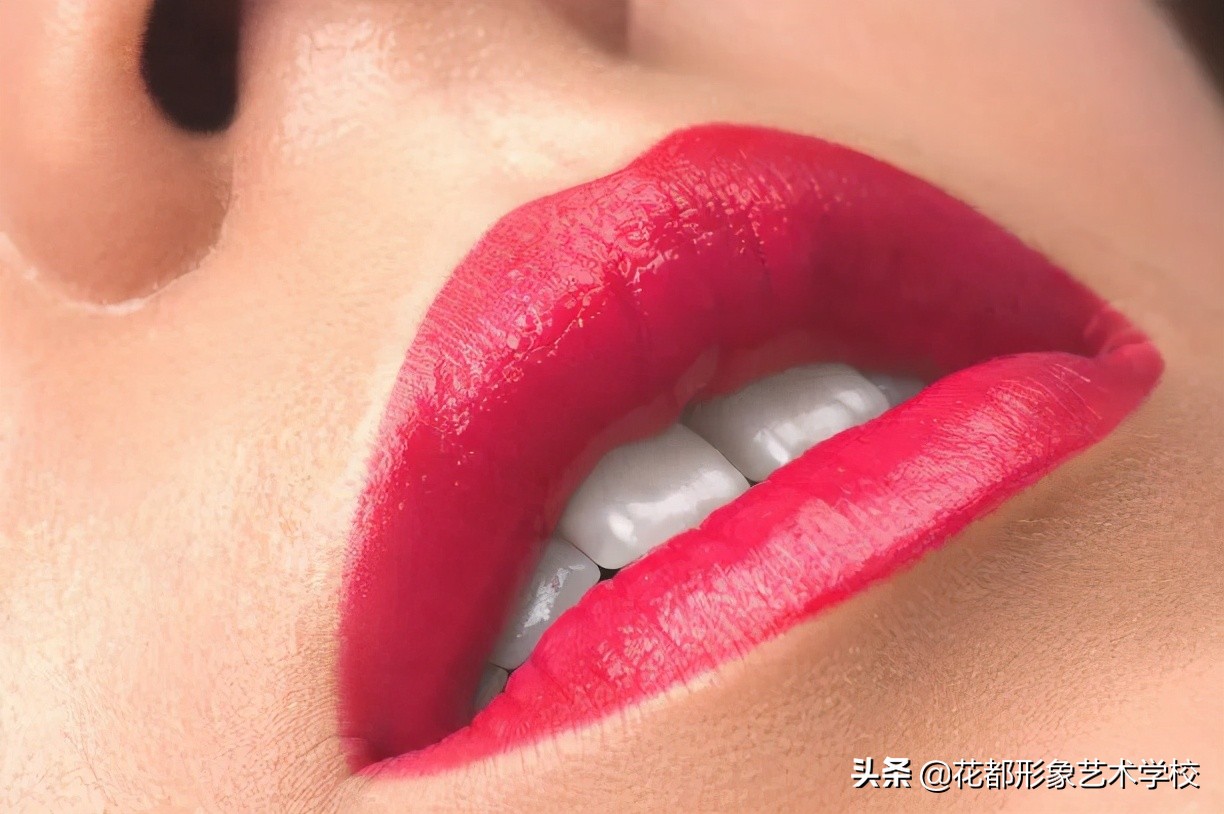 纹绣师是越老越吃香吗,纹绣师行业前景怎么样