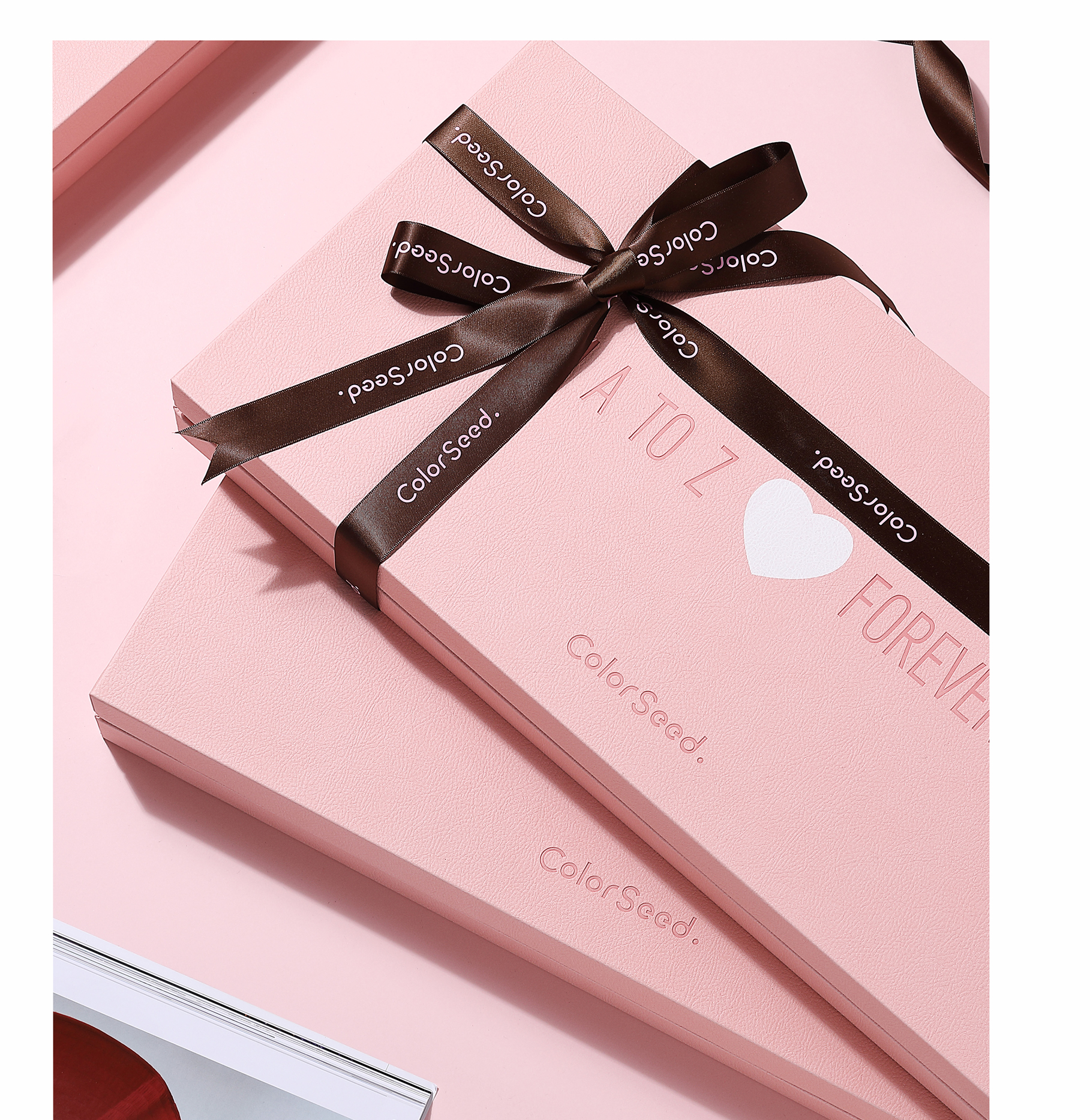 这套口红数量也是破纪录了，26支不重复，相互叠涂可出*0色8**号，服