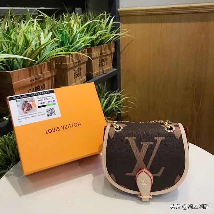 lv19春夏新款中古小猪包彩绘款马鞍包今年最流行款式女神必备