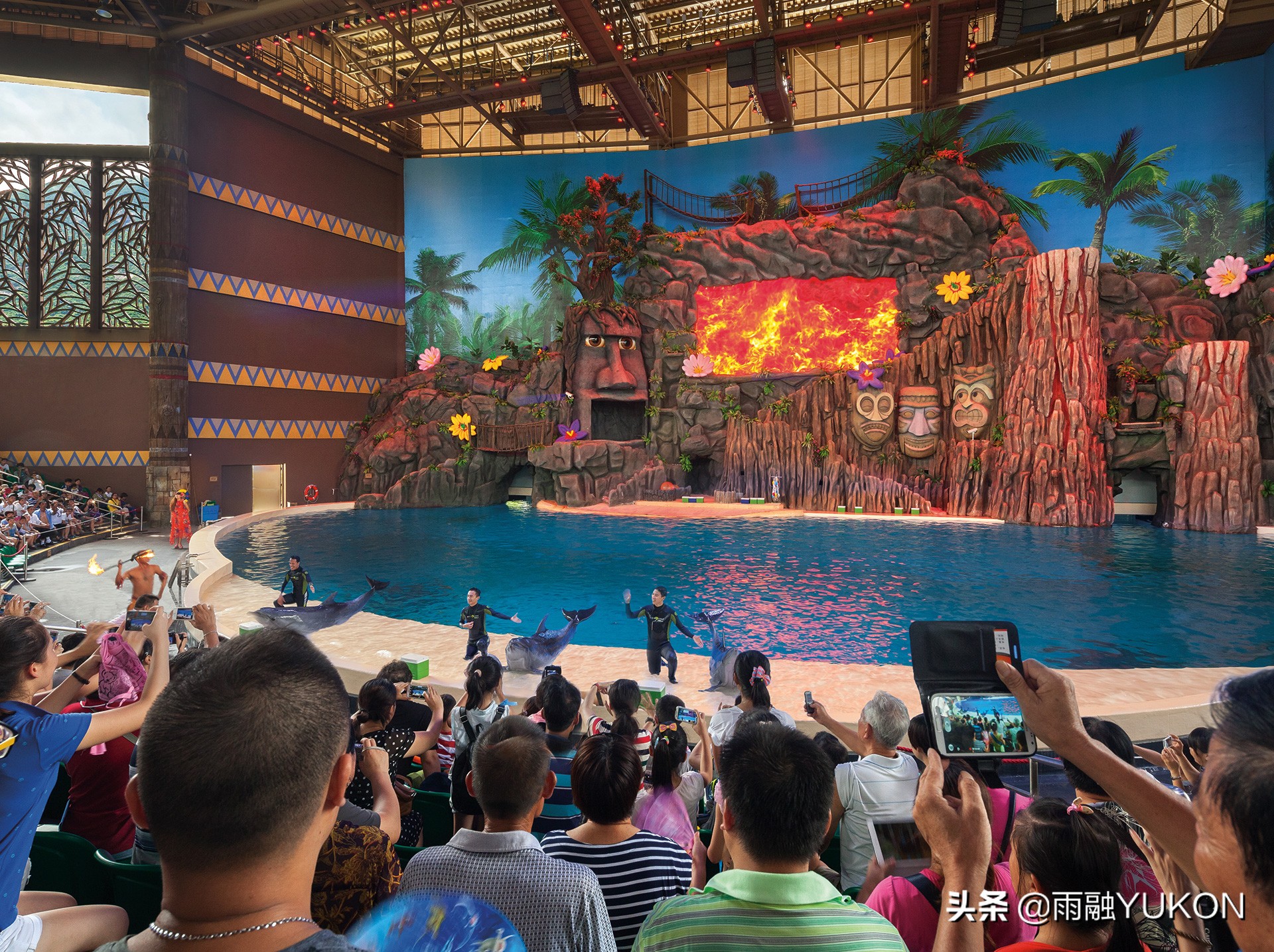全球第一海洋公园：号称中国民族品牌第一乐园，约400元门票