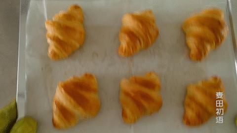 可颂机器开酥的正确方法和步骤,牛角包可颂面包开酥教程视频