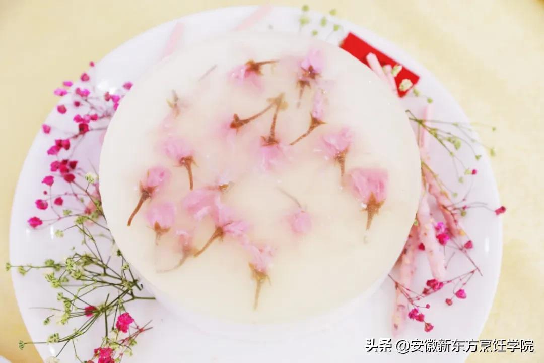 吉利丁片和吉利丁粉用量一样吗,烘焙吉利丁片和吉利丁粉区别