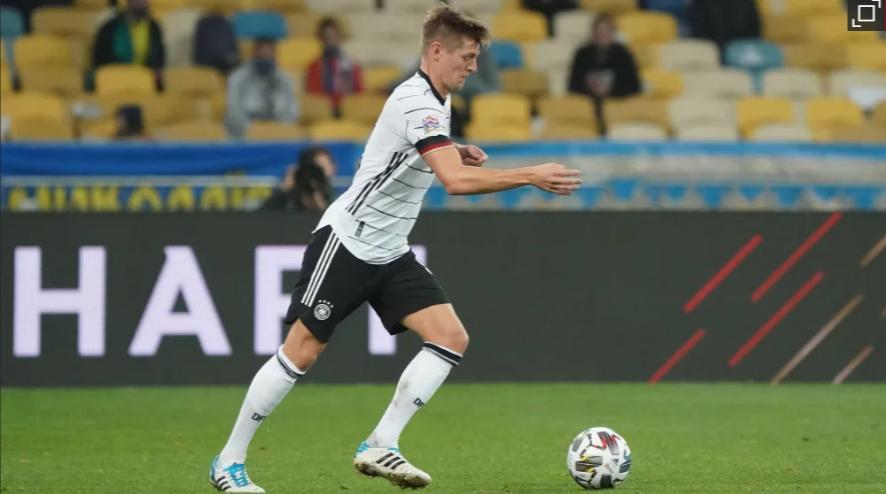 盘点踢球最厉害的人,踢球者历史百大球星