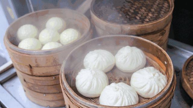 济南乔馋大包子位置,一天卖100千个包子