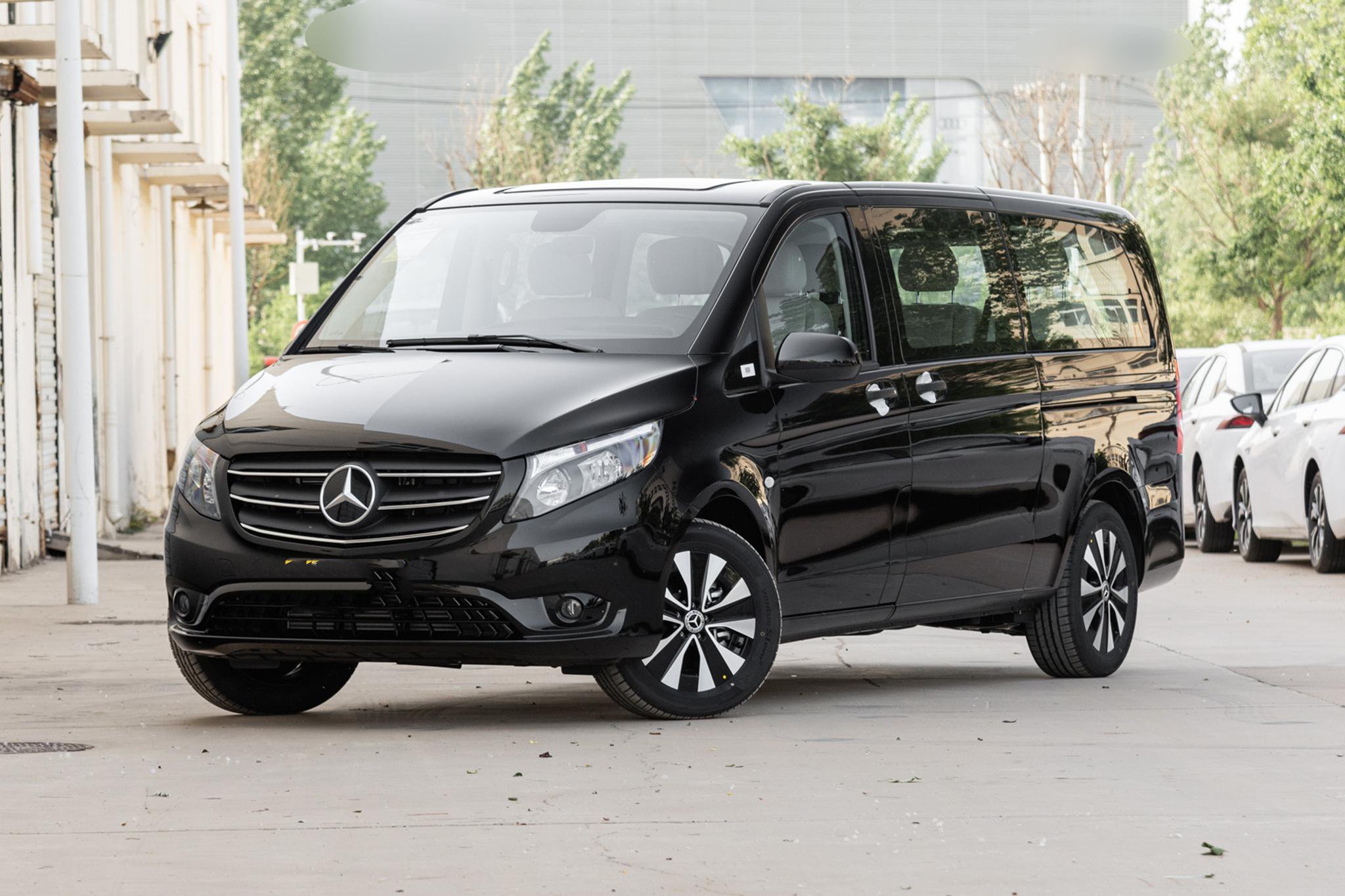 奔驰威霆2020款上市7座,威霆7at变速箱还是9at好